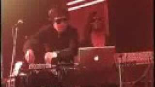 Sussie 4 feat. Leon Larregui - Remote Control (Sussie 4 Remix)