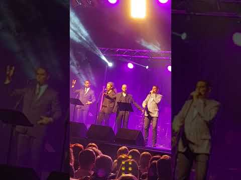 Najdraža Rijeko - u izvedbi Četiri Tenora 25.11.2017. Sportski Centar Zamet