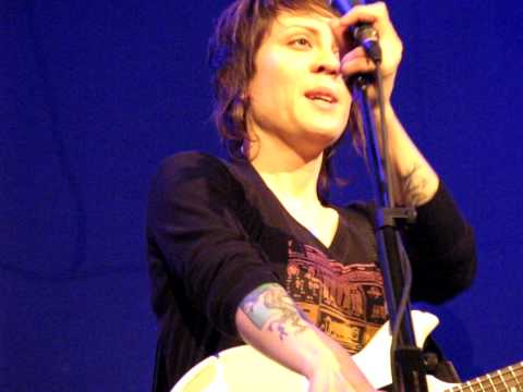 17/22 Tegan & Sara - Johnny Is Tegan's Avatar @ Warner Theater, Washington, DC 2/17/10