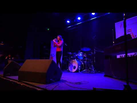 Bielskie Studio Piosenki Flashlight - Jessie J (cover by Ania Garbień)