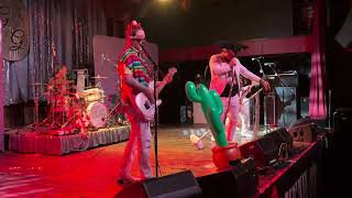 Me First and the Gimme Gimmes End of The Road May 5, 2024