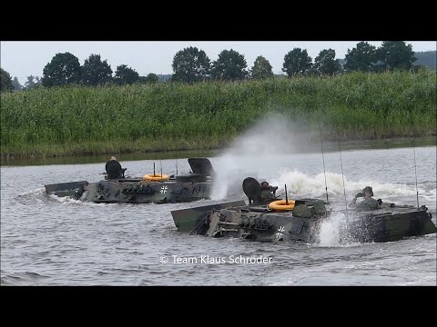 Havelbiwak 2023- TPz Fuchs swimming on the Havel