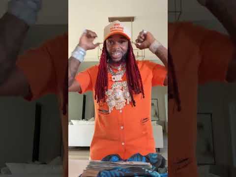 Hustle Cartel on live about finesse 2 times PINE BLUFF ARKANSAS WE OUTSIDE