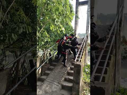 La aventura de cruzar en Moto el puente de hamaca del Río lempa en santa rosa Guachipilin🐊 🏍️ 