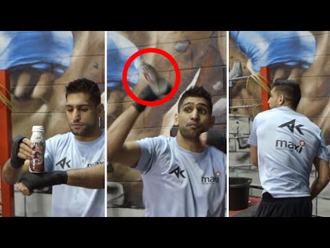 Boxer Amir Khan Using An Empty Bottle In Mid Air As A Speed Bag Is Unbelievable To Watch