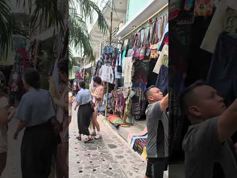 San Marcos 🇬🇹 Where mid-age western folks pretend to be hippies for a bit