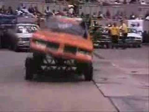 C Wrecks Highlights, Hi low radical car dancer