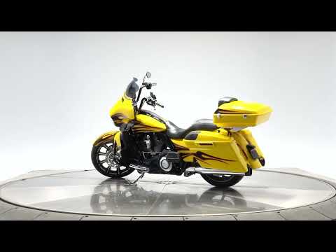 2015 HARLEY-DAVIDSON FLHXSE CVO STREET GLIDE in Scorching Yellow/Starfire Black