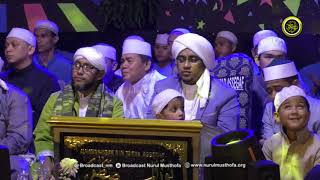 Download lagu SHOLATULLAH SALAMULLAH 'PENYAMBUTAN KEDATANGAN KH ABDUL HAYYIE NAIM mp3