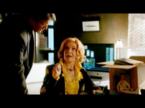 Castle 8x18 Martha Book Signing Practice “Backstabber” Season 8 Episode 18