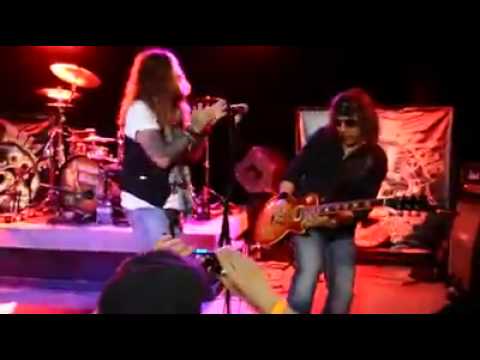 Chrome Mollie with John Corabi