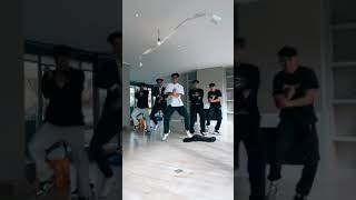 Download lagu GANGNAM STYLE IS BACK🕺 mp3 Download lagu GANGNAM STYLE IS BACK🕺 mp3