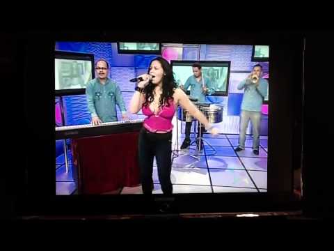 Jenny Colon performing on Estrella TV's show 