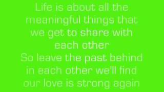 Adeaze - Getting Stronger lyrics