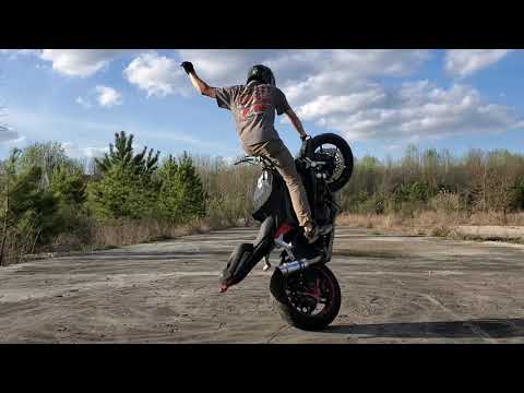 Stunt riding
