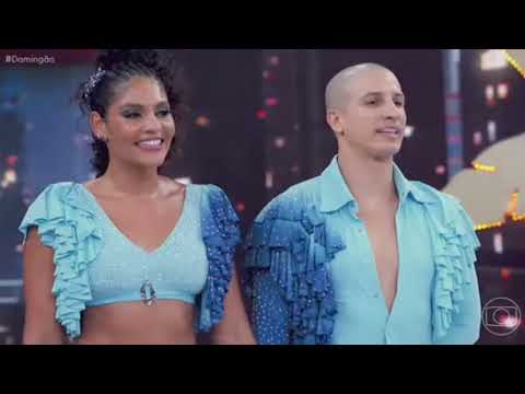 Bárbara Reis sensualiza no ritmo da salsa, na Dança  dos Famosos.  #domingão #lucianohuck #globo