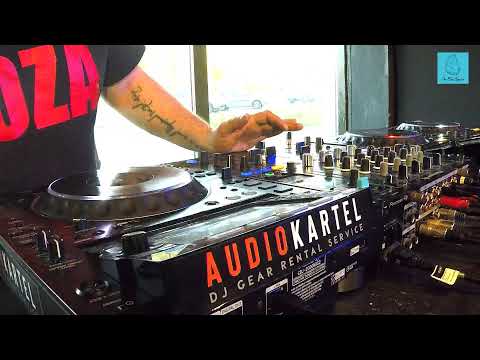 The Blue Oyster: KoZa / 28.04 / 18 - 19