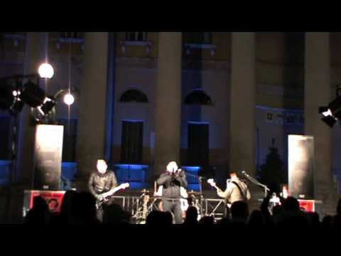 Where the streets have no name - U2 THE FLY live @ Piazza Bra 18.12.2010
