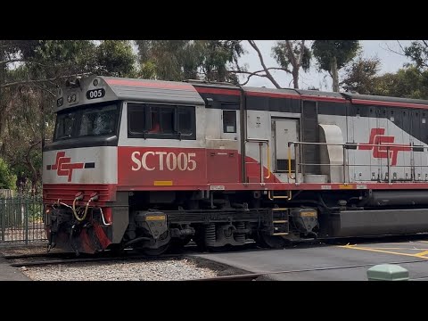 Speedy SCT intermodal through Hawker St: 4PM9 with SCT005, SCT014, CF4432, CF4432 & CSR012