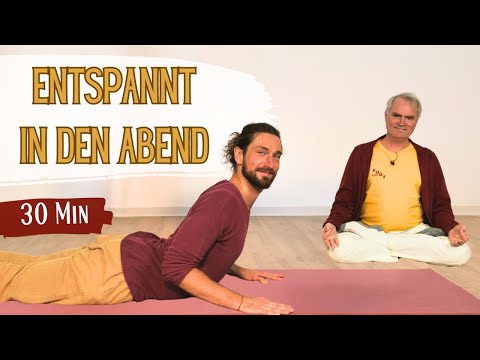 Ruhig und gemütlich: 30 Min Yoga am Abend 🌜 für Anfängerinnen und Mittelstufe mit Sukadev