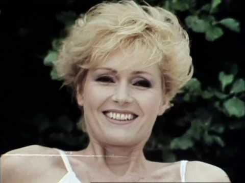 Helena Vondráčková - A je tady léto [HD, HQ]