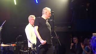 THE UNDERTONES - HERE COMES THE SUMMER live @ Le Makeda, Marseille, 03 Avril 2025