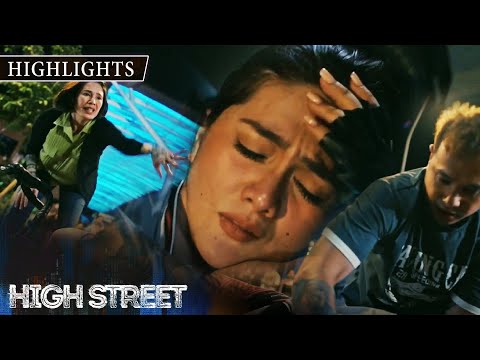 Tania and Tori's paths crossed High Street (w/ English subs)