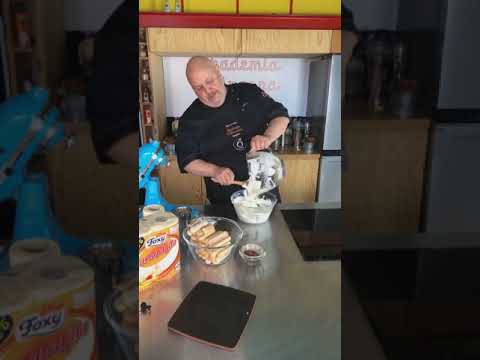 Marco Ghia gotuje - przepis na tiramisu