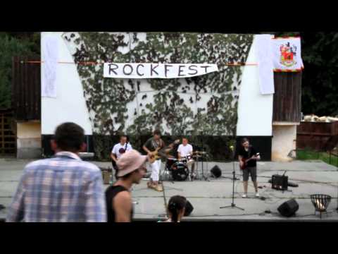 FourtyTen - Back in Beast