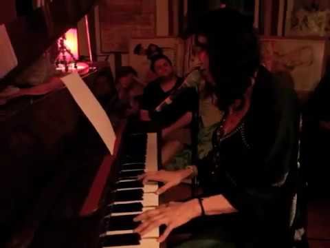 Carla's House -Sophie Moleta Live in Paris