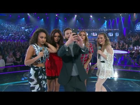 Idol host Pär Lernström takes selfie with Little Mix - Idol Sverige (TV4)