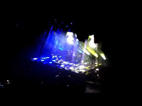 2 Cellos - Eye of the Tiger (clip) live in Portland February 6, 2019