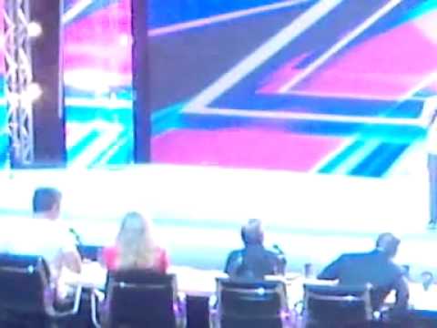 Demi Lovato does NOT get owned in X-Factor