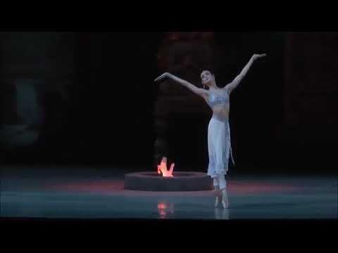 The Great Ulyana Lopatkina Mariinsky Ballet:  Nikiya, La Bayadere Act 1