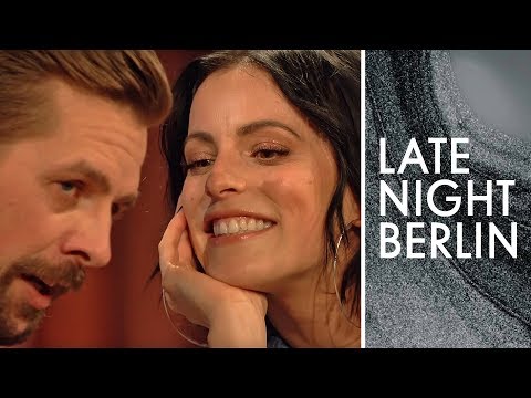 UNCUT: Stefanie Kloß, singer of Silbermond, in a talk show | Late Night Berlin | ProSieben
