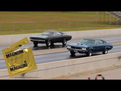 1968 Dodge Charger RT racing 1970 Buick GS455