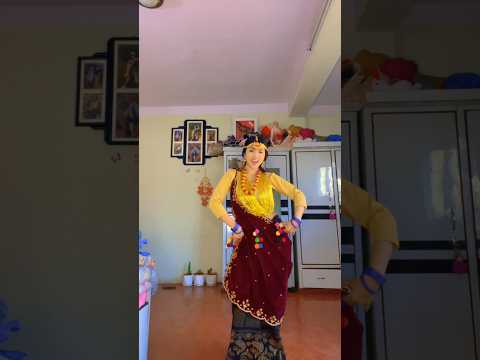 Chatta Rumal Kyamalu - Nepali Movie Aafno Manchhe Song || Shree Krishna Shrestha, Niruta Singh