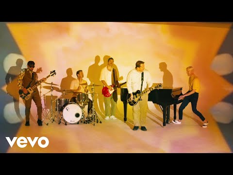 Something Corporate, Andrew McMahon in the Wilderness - Happy (Official Music Video)