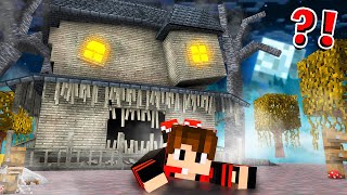 I Got Trapped By A MONSTER HOUSE in Minecraft !!!