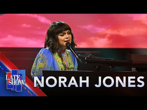 “Paradise” - Norah Jones (LIVE on The Late Show)