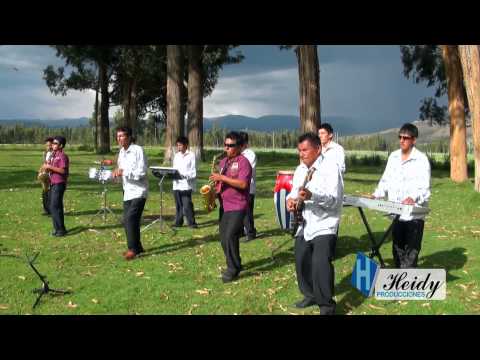 AVENTURA LA NUEVA ONDA - Tomando Cerveza - 2013