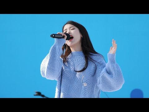 180930 아이유(IU) - 너의 의미 (Meaning of you) [삼성카드홀가분마켓] 4K 직캠 by 비몽
