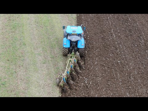 A FEW HINTS and TIPS FOR PLOUGHING. NEW HOLLAND T7 and DOWDESWELL.