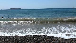 preview picture of video 'Zon, zee en strand op Lesbos Griekenland. Sun sea and the beach Petra Lesvos Greece.'