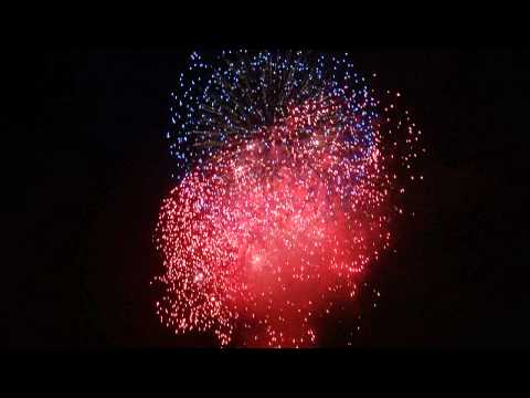 Boston Pops Fourth of July Fireworks Spectacular 2011 - Grand Finale (from Mass Ave Bridge)