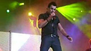 "Crashing Down" Shannon Noll, Live  ( 15 secs )