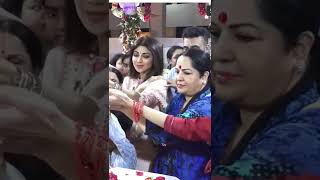 Download lagu shilpa shetty vrindavan men #shorts mp3