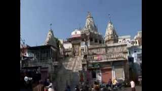 preview picture of video 'Tours-TV.com: Vishnu temple in Udaipur'