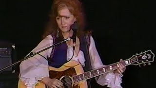 Bonnie Raitt - Nobody&#39;s Girl - 11/6/1993 - Shoreline Amphitheatre (Official)