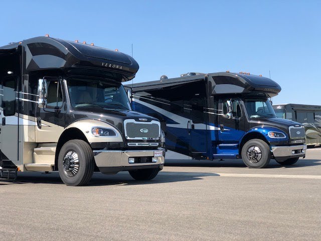 Preview image of Grey Mist Interior Vs Gemstone Interior 2022 Regrade Verona 40VBH Bunk Model youtube video